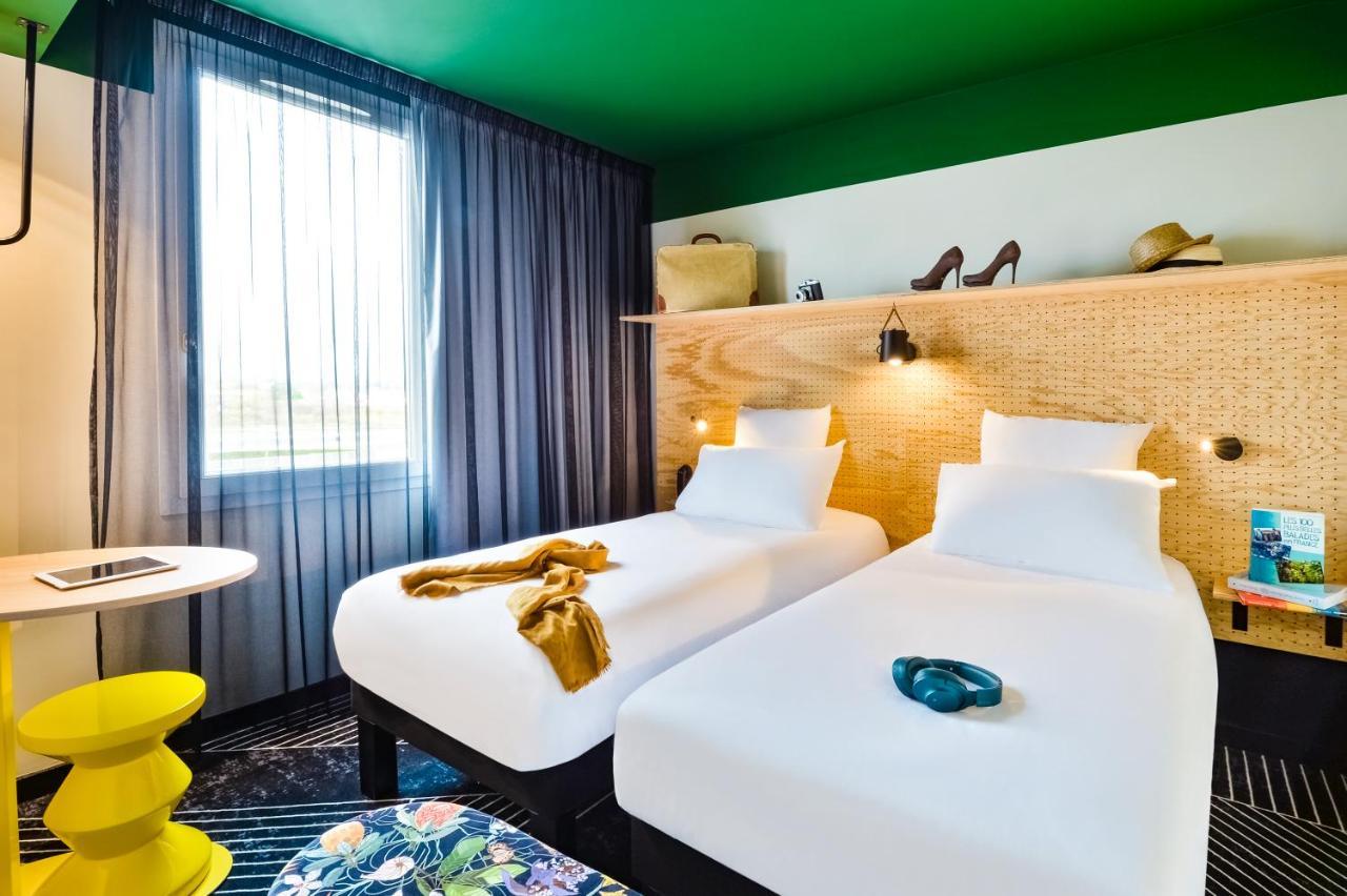 Ibis Styles Lyon Meyzieu Arena Stadium Exterior photo